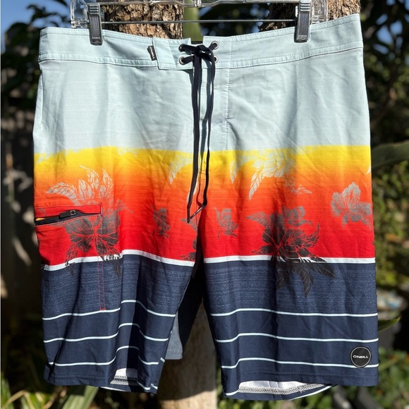 O’Neill Hyperfreak Heist Print 20” Board Shorts  Size: 33 - Picture 2 of 6